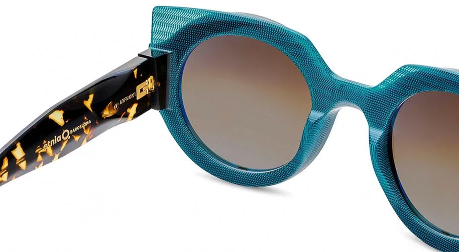 Etnia Barcelona IZZI Sunglasses - view 4